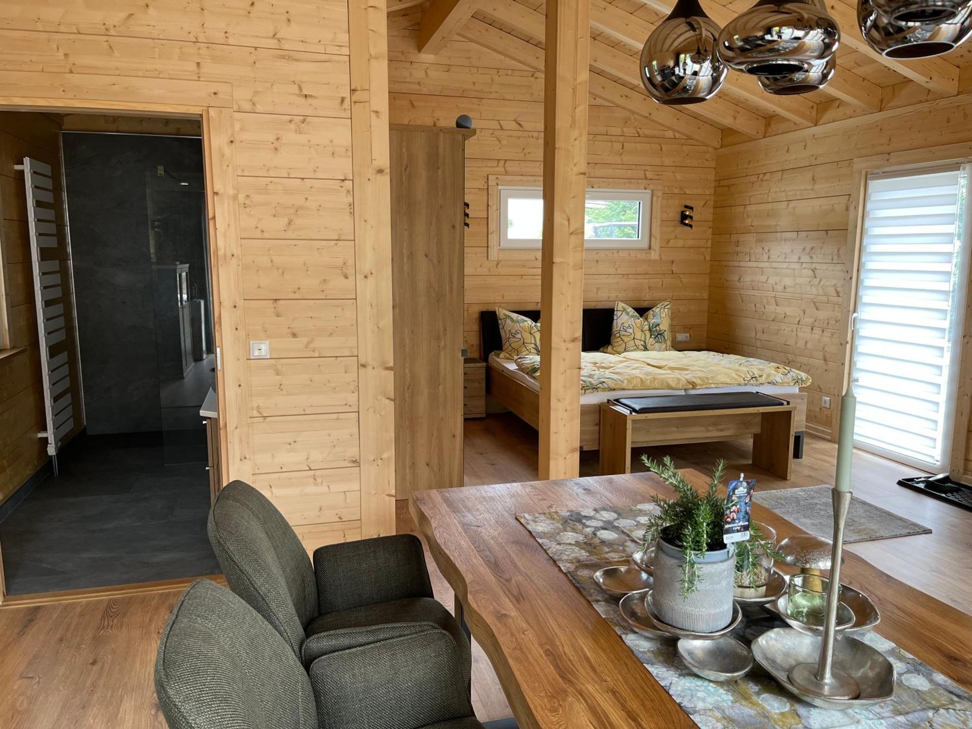 Ferienwohnungen Und Gaestezimmer Herrmann Steinbach am Wald Exterior photo